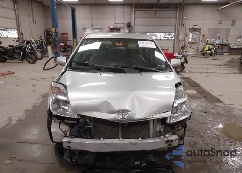 2004 Toyota Prius from USA, damaged, VIN JTDKB20U840107708